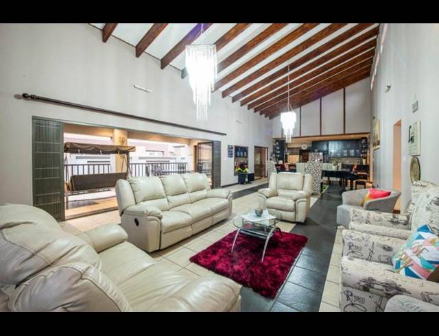 5 BEDROOM HOUSE FOR SALE IN MEYERSDAL NATURE ESTATE